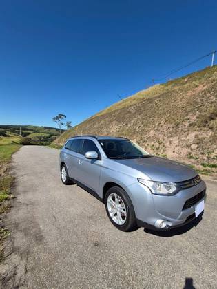 MITSUBISHI OUTLANDER 2.0 16V GASOLINA 4P AUTOMÁTICO